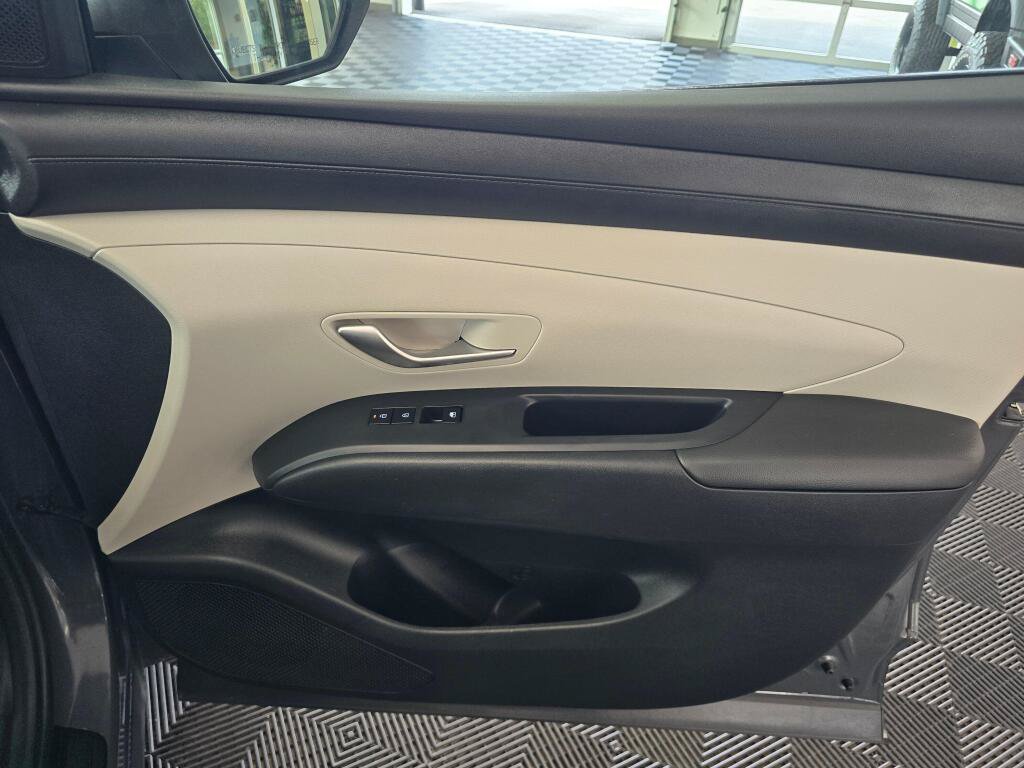 Used 2025 Hyundai Tucson SEL FWD image 41
