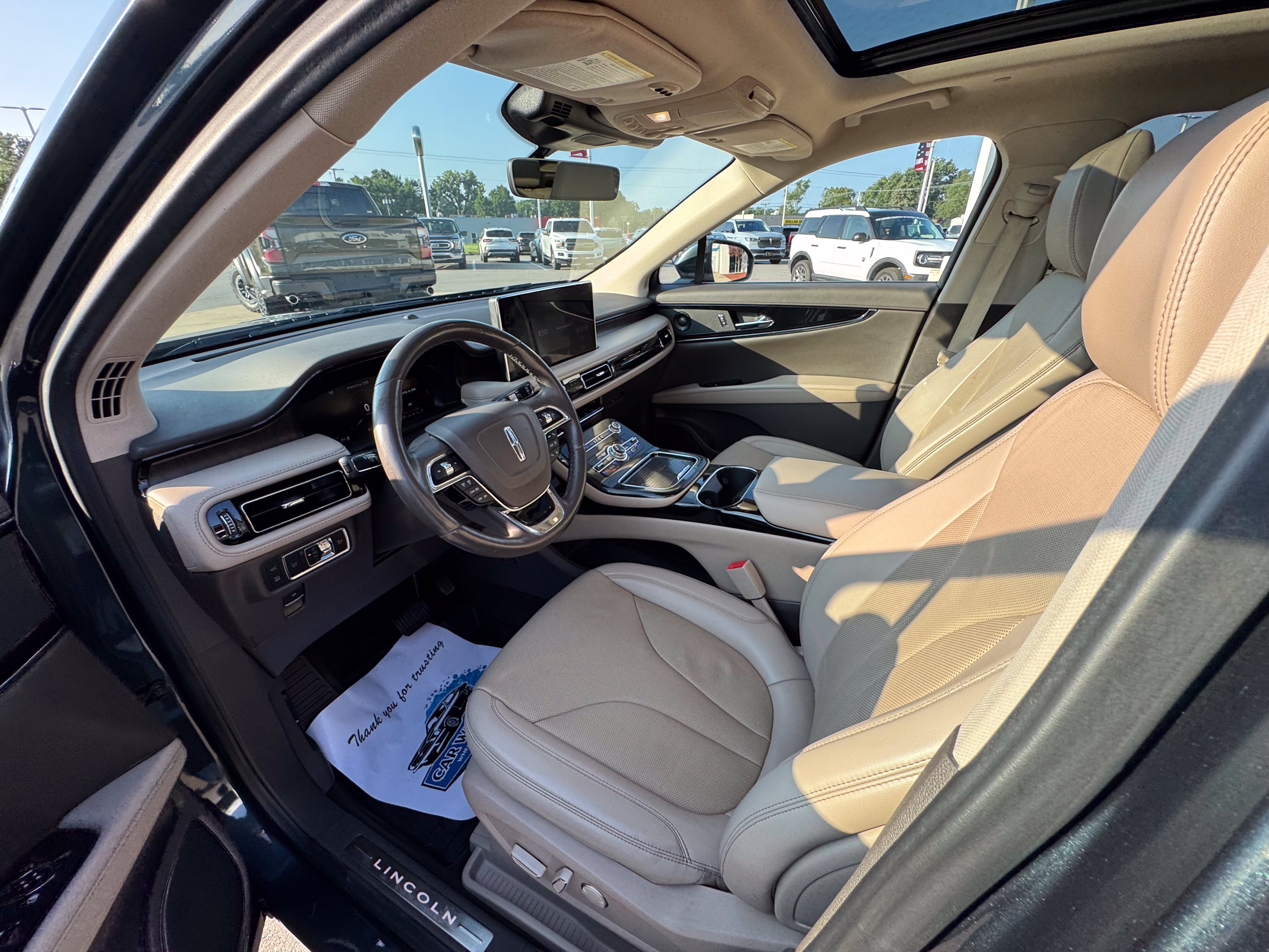 Used 2022 Lincoln Nautilus Reserve w/ Luxury Package AWD/4WD image 23