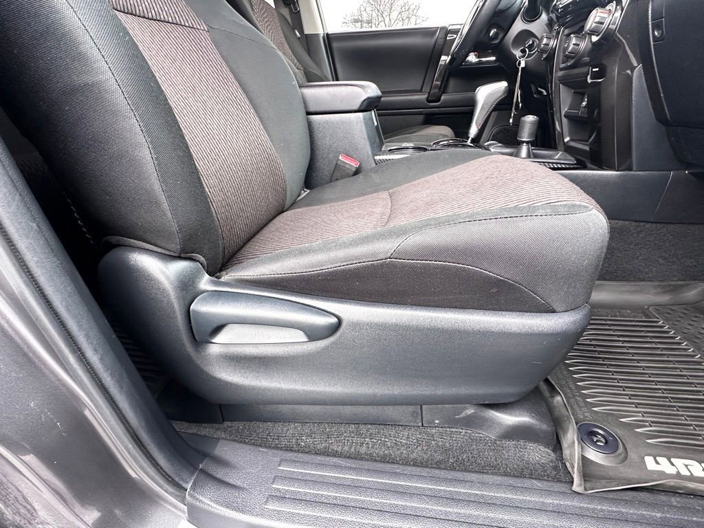 Used 2019 Toyota 4Runner TRD Off-Road image 12