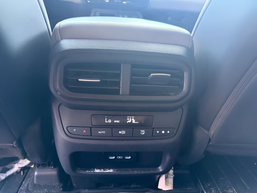 Certified 2025 Honda Pilot EX-L image 9