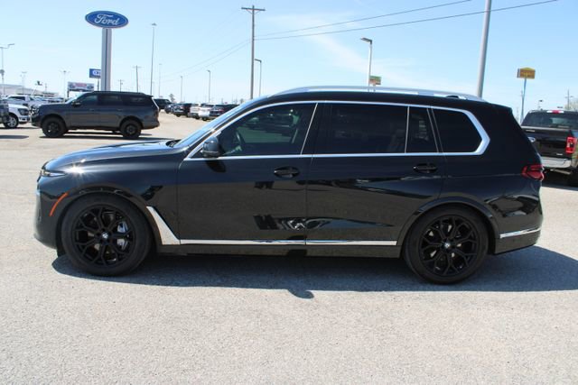Used 2023 BMW X7 xDrive40i w/ Premium Package image 11