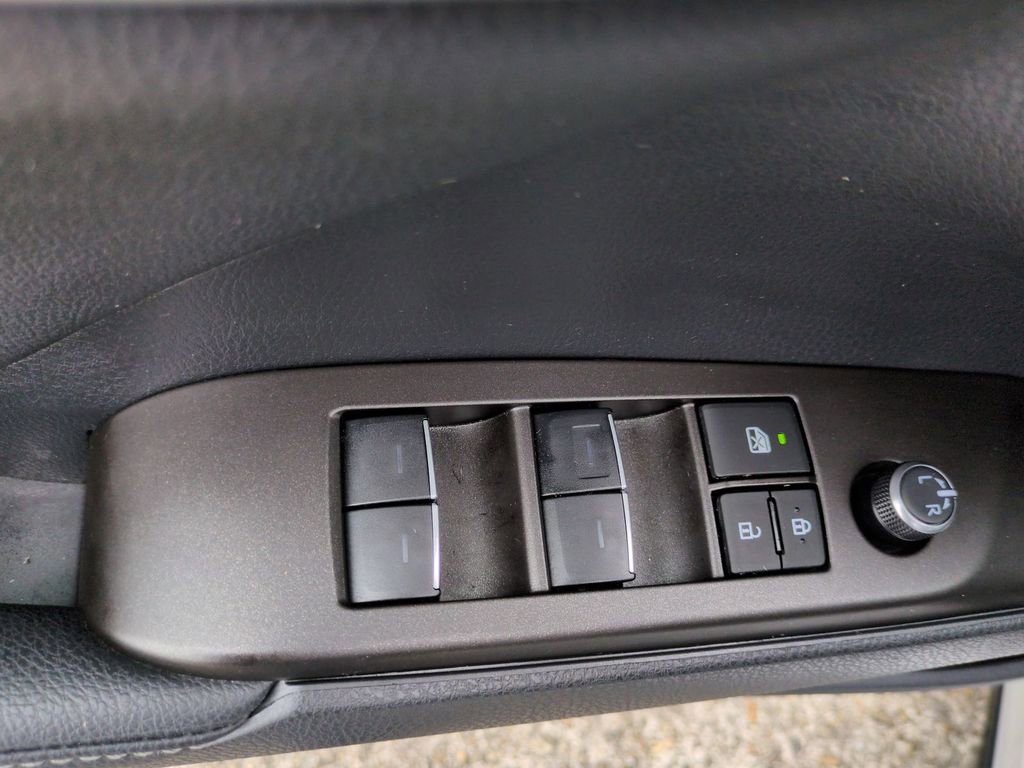Used 2024 Toyota Camry XSE FWD image 15