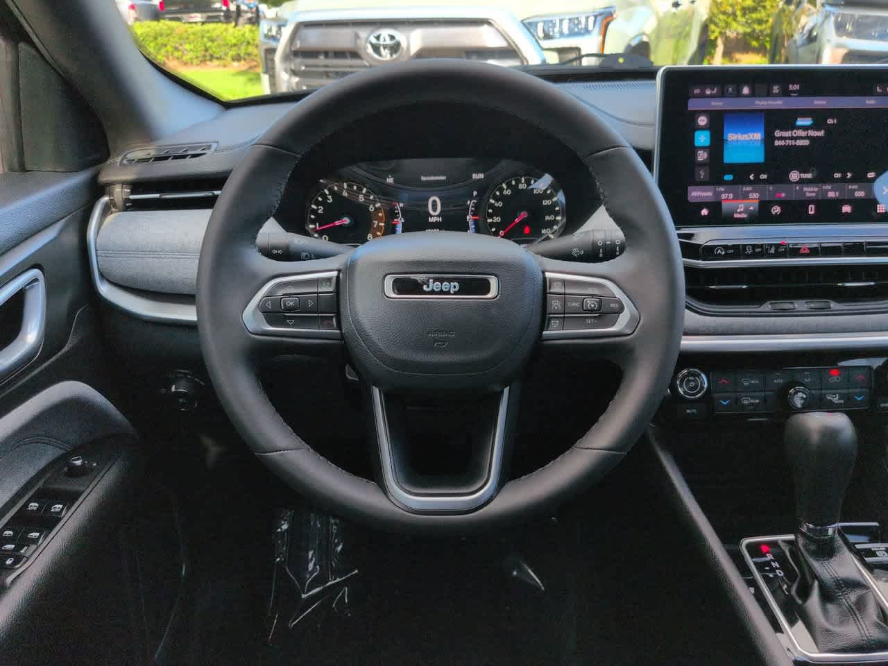 Used 2023 Jeep Compass Latitude w/ Convenience Group AWD/4WD image 15