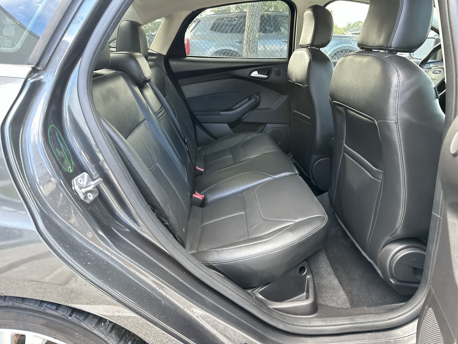 Used 2015 Ford Focus Titanium FWD image 18