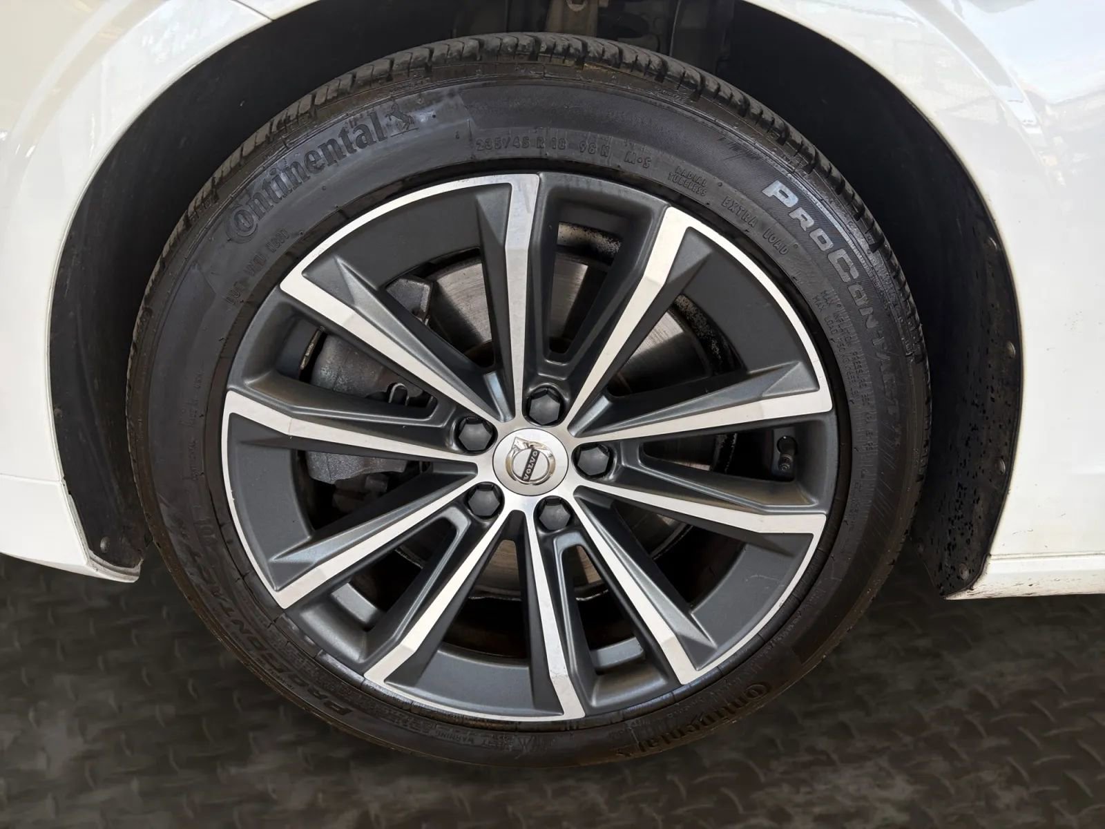 Used 2021 Volvo S60 T6 Momentum image 35