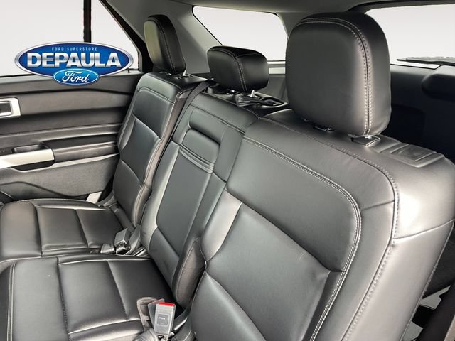 Used 2021 Ford Explorer XLT w/ Equipment Group 202A AWD/4WD image 17
