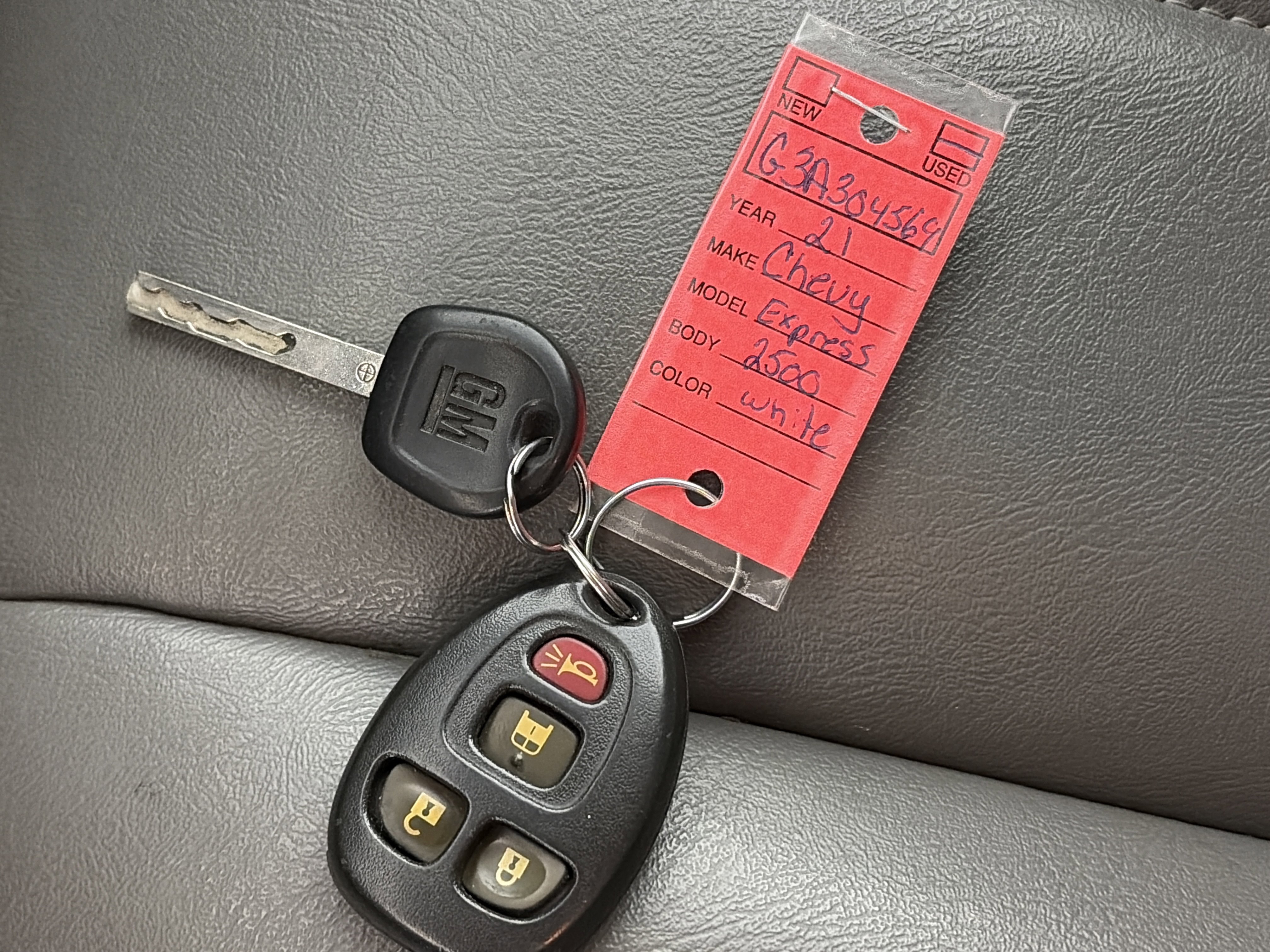 Used 2021 Chevrolet Express 2500 w/ Driver Convenience Package image 30