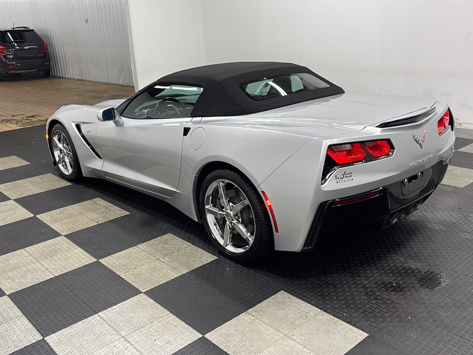 Used 2015 Chevrolet Corvette Stingray Convertible w/ 2LT Preferred Equipment Group RWD image 15