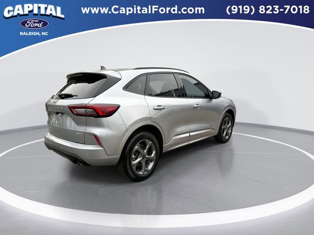 Used 2023 Ford Escape ST-Line w/ Tech Pack #1 image 8