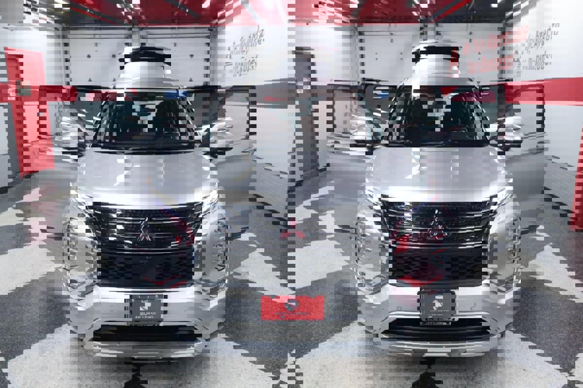 Used 2024 Mitsubishi Outlander SE image 26