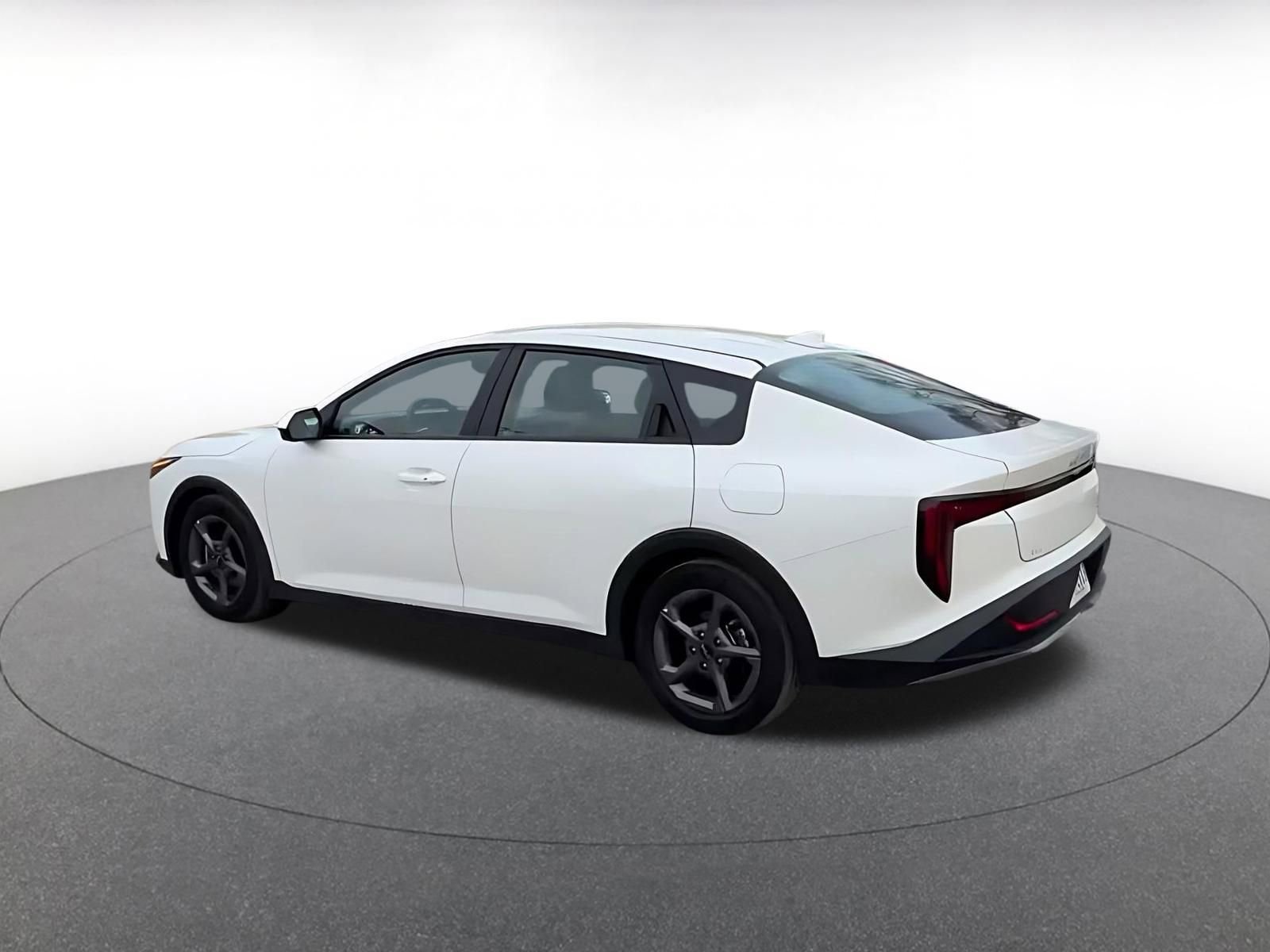 Used 2025 Kia K4 FWD image 9