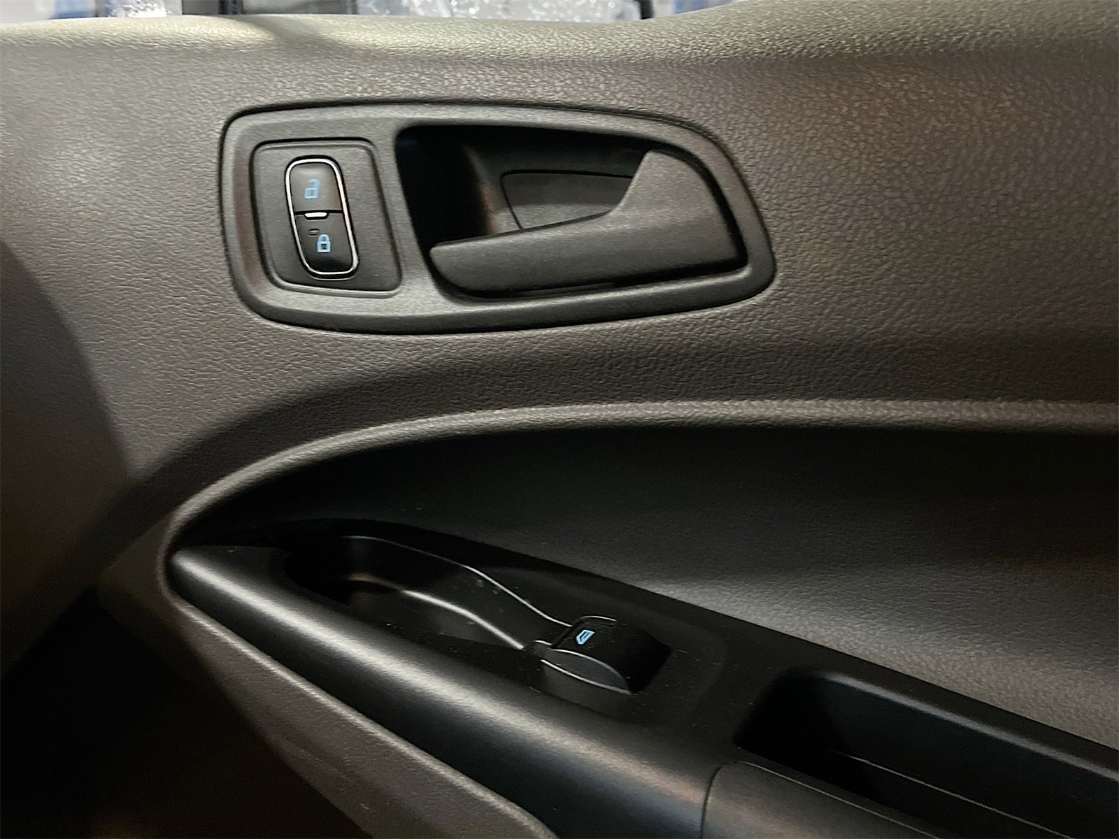Used 2023 Ford Transit Connect XL image 17