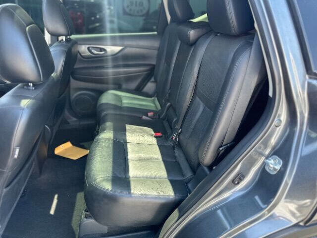 Used 2015 Nissan Rogue SL w/ SL Premium Package image 16