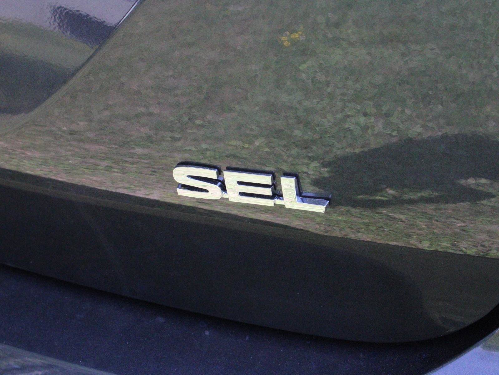 New 2025 Mitsubishi Outlander SEL image 9