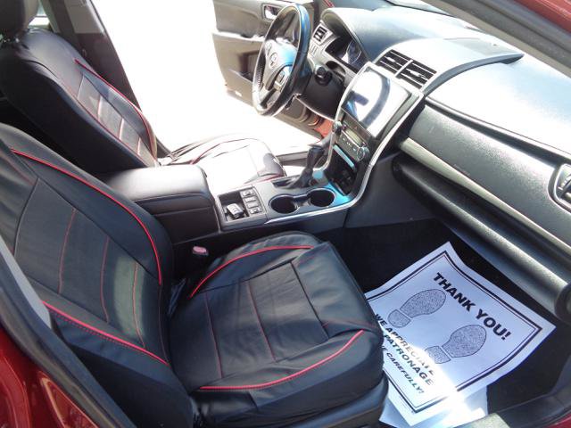 Used 2015 Toyota Camry XLE w/ Moonroof Package FWD image 19