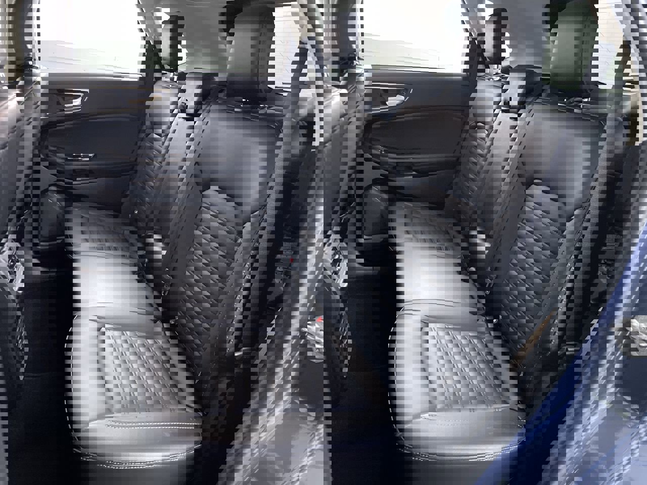 Used 2019 Ford Edge SEL w/ Equipment Group 201A image 19