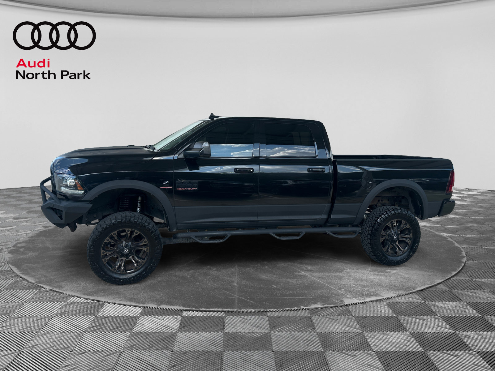 Used 2016 RAM 2500 Laramie w/ Sport Appearance Group AWD/4WD image 2