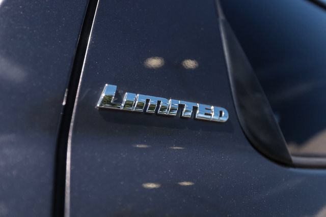 Used 2015 Toyota Sequoia Limited AWD/4WD image 34