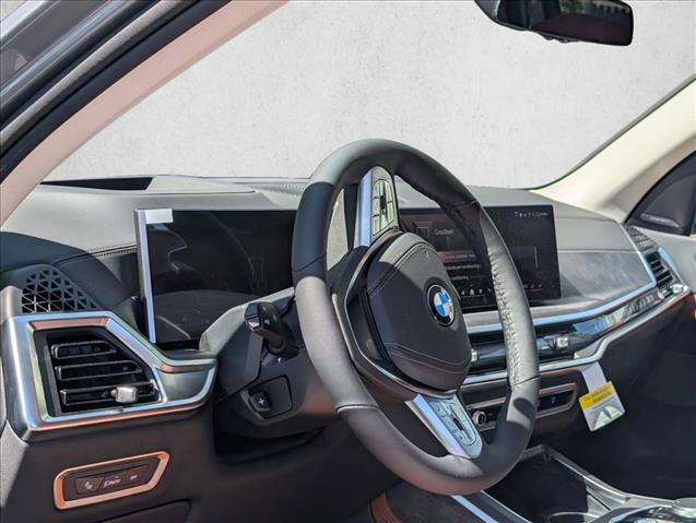 New 2026 BMW X7 xDrive40i image 3