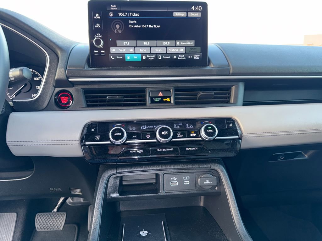 Used 2025 Honda Pilot EX-L image 19