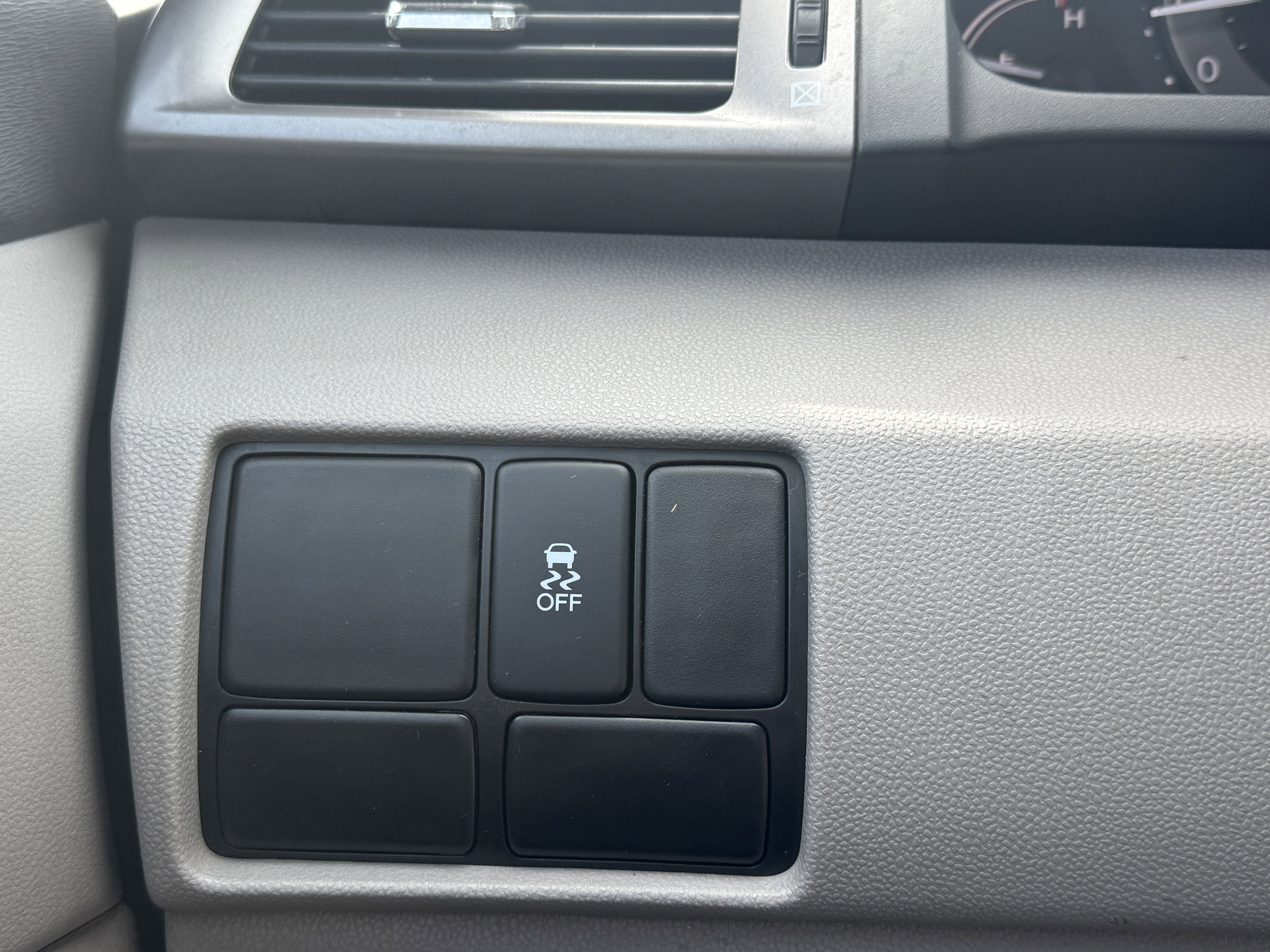 Used 2015 Honda Odyssey LX image 34