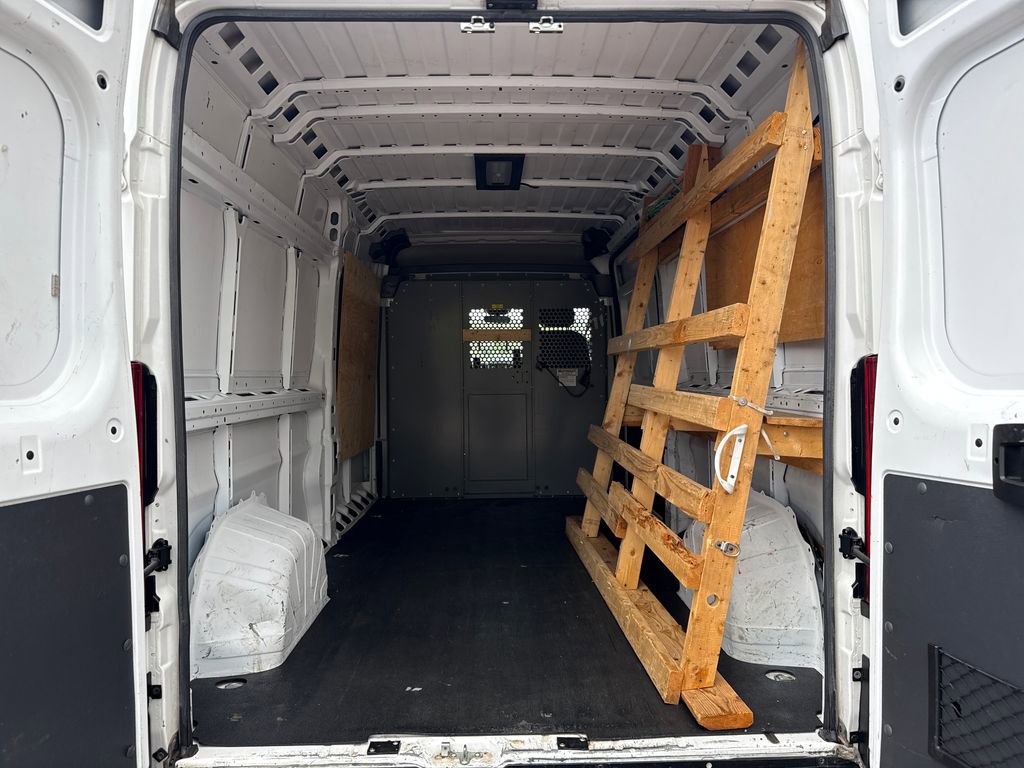 Used 2019 RAM ProMaster 2500 w/ Premium Appearance Group FWD image 8
