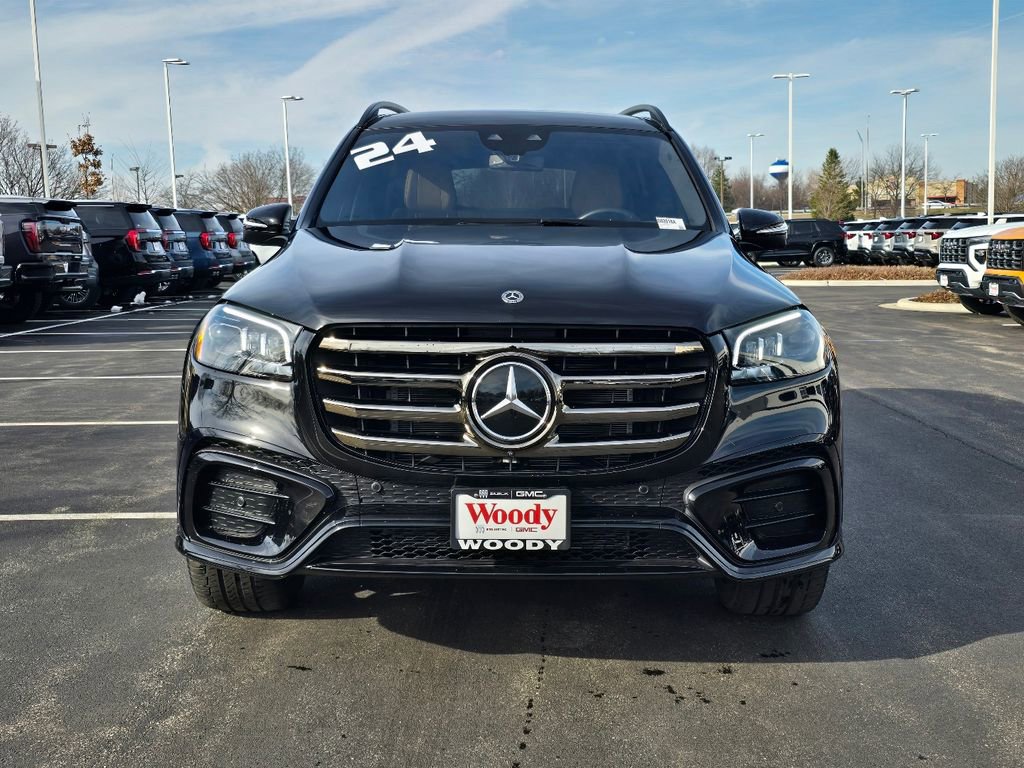 Used 2024 Mercedes-Benz GLS 450 4MATIC image 3