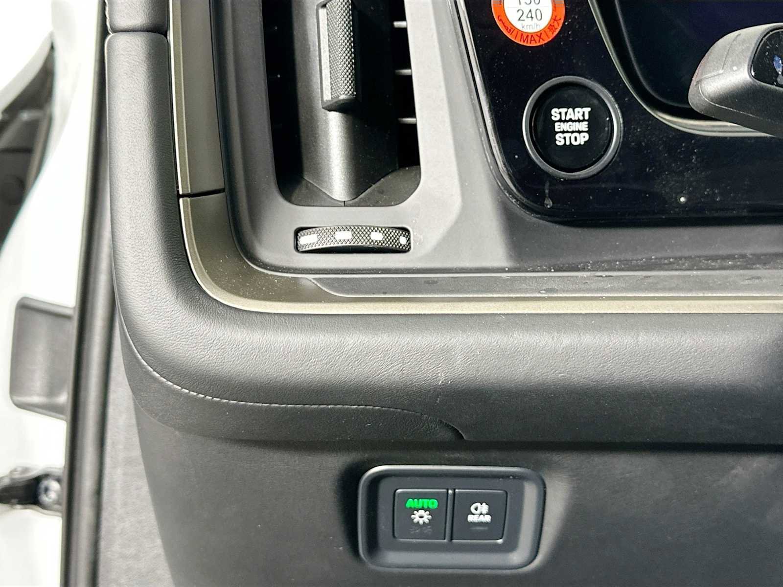 New 2025 Porsche Cayenne Turbo image 10