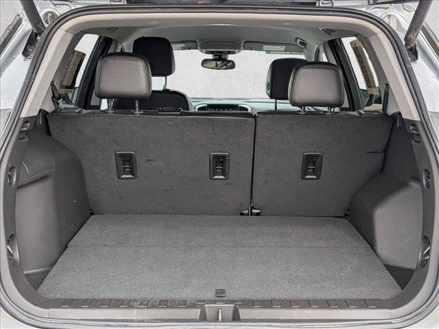 Used 2024 GMC Terrain SLT AWD/4WD image 6