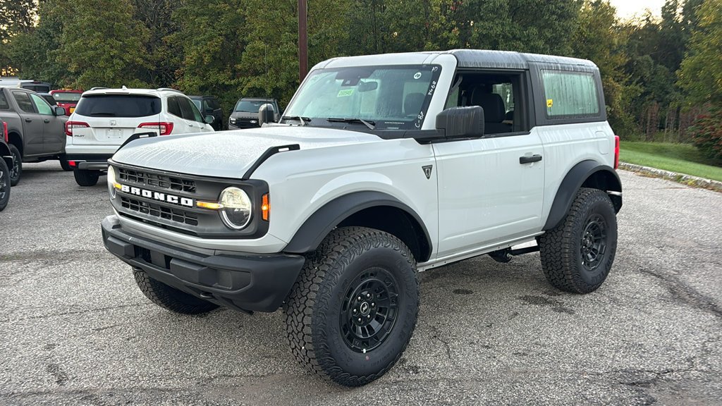 New 2026 Ford Bronco 2-Door w/ Sasquatch Package AWD/4WD image 2