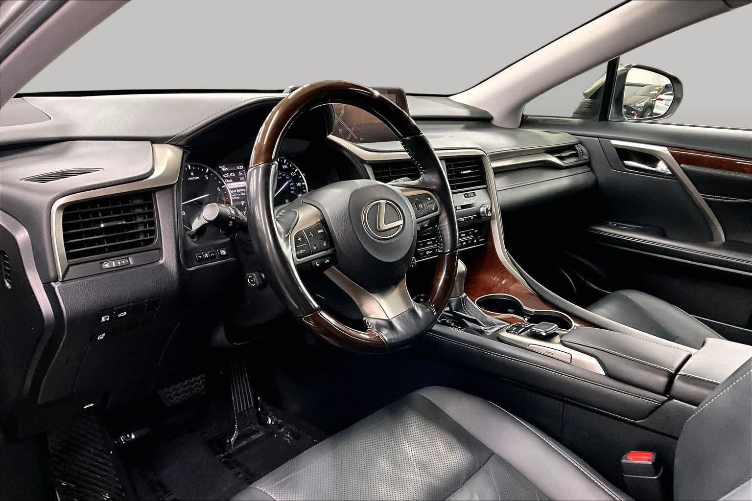 Used 2018 Lexus RX 350L FWD image 16