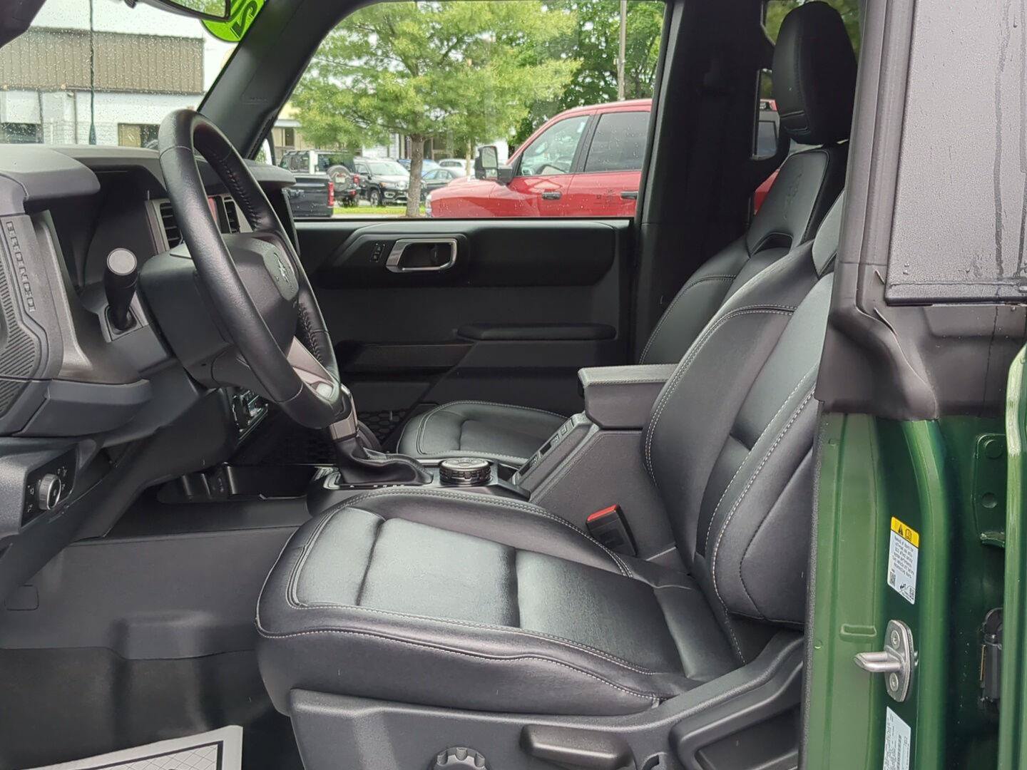 Used 2025 Ford Bronco Badlands AWD/4WD image 10