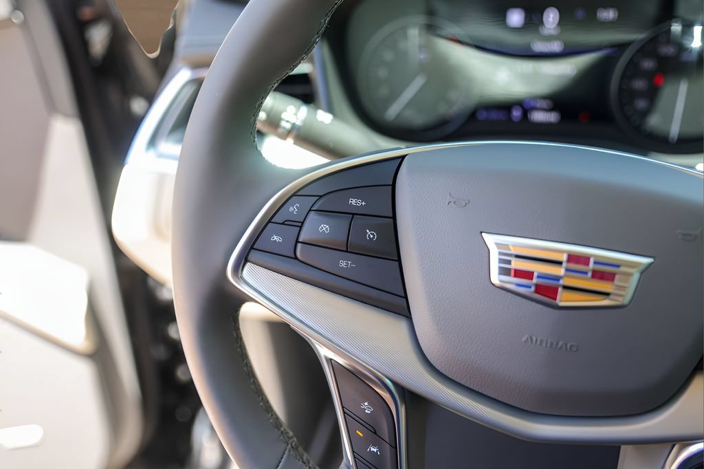 Certified 2026 Cadillac XT5 Premium Luxury w/ Driver Assist Package FWD image 14