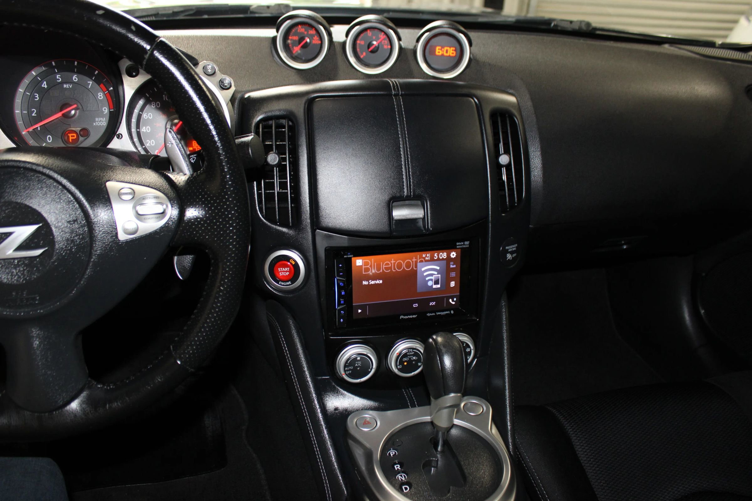 Used 2012 Nissan 370Z Coupe w/ Sport Pkg RWD image 13