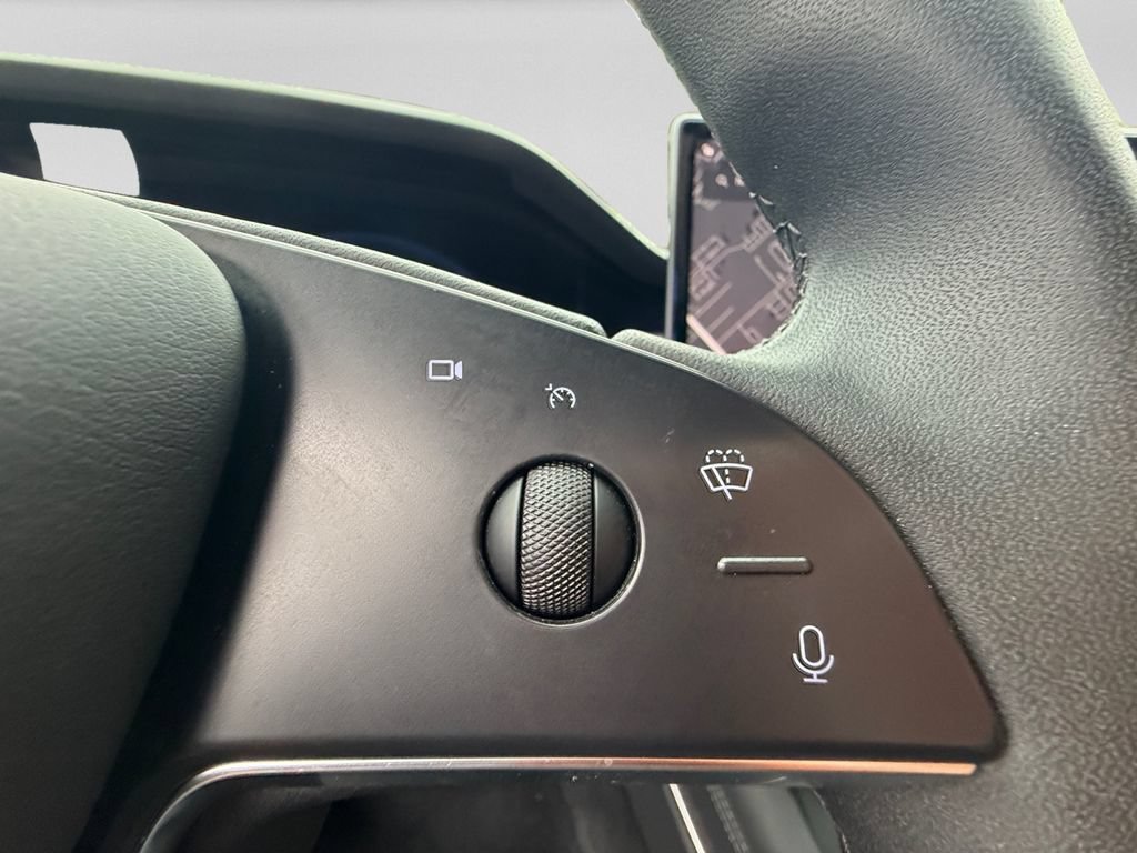 Used 2025 Tesla Model S AWD/4WD image 25