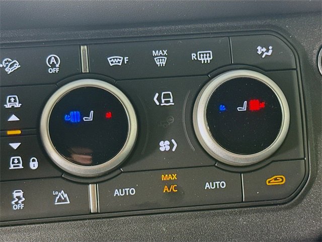 Certified 2025 Land Rover Defender 110 V8 image 23