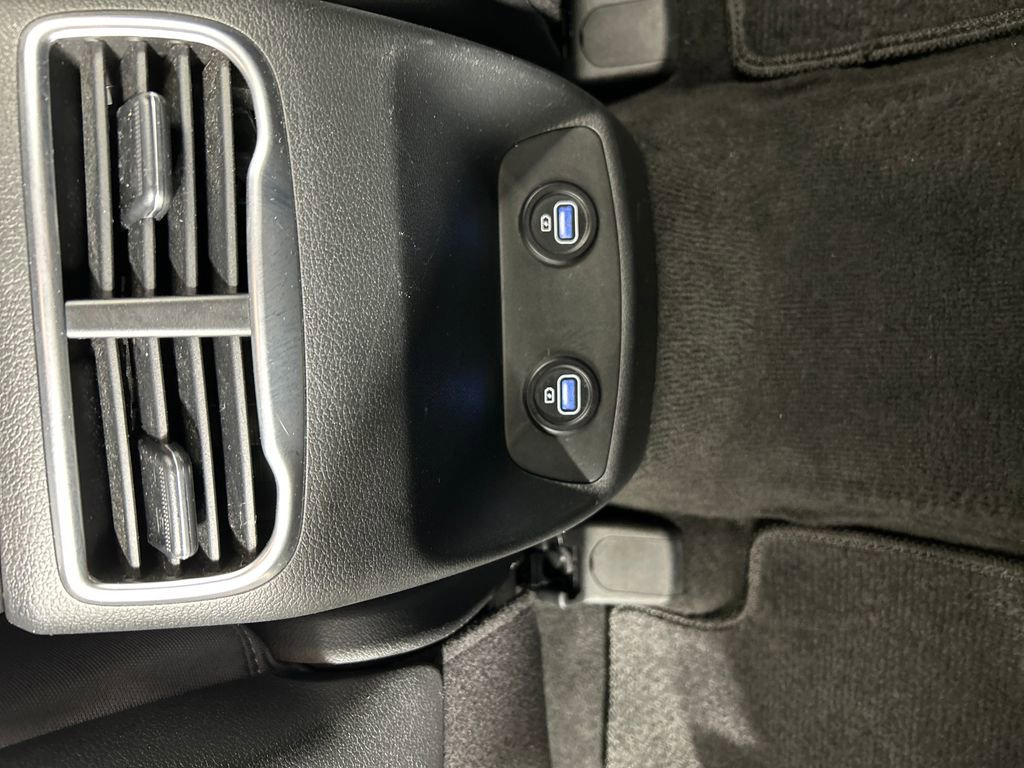 Used 2021 Hyundai Santa Fe SEL FWD image 18