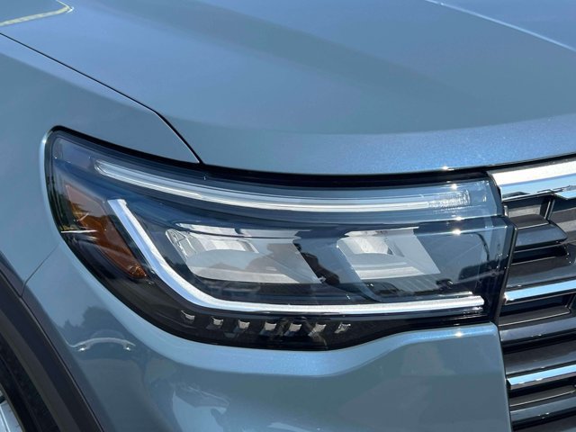 Used 2026 Ford Explorer Active AWD/4WD image 12