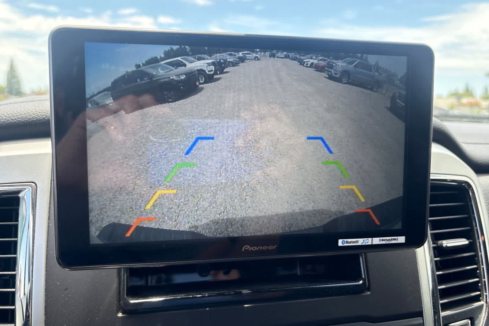 Used 2017 Nissan Titan SV AWD/4WD image 19