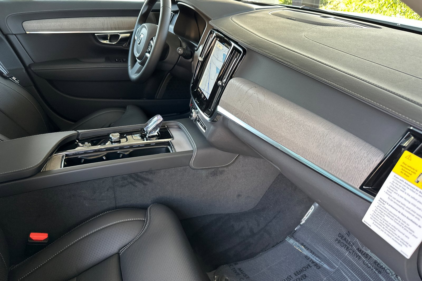 New 2025 Volvo V90 B6 Cross Country Ultra w/ Protection Package Premier image 13