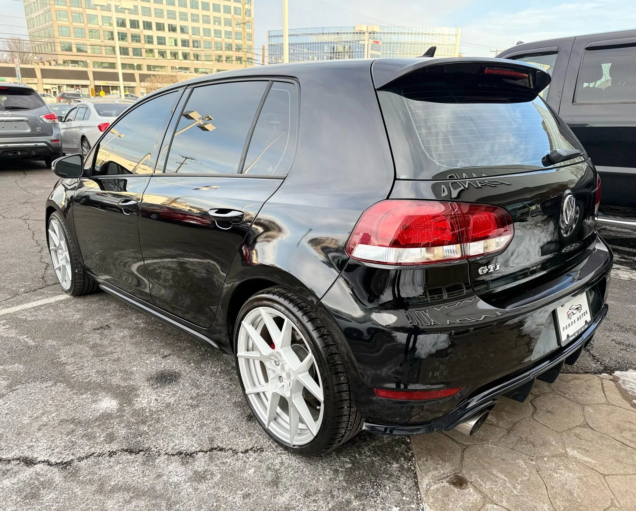 Used 2014 Volkswagen GTI Driver's Edition image 5
