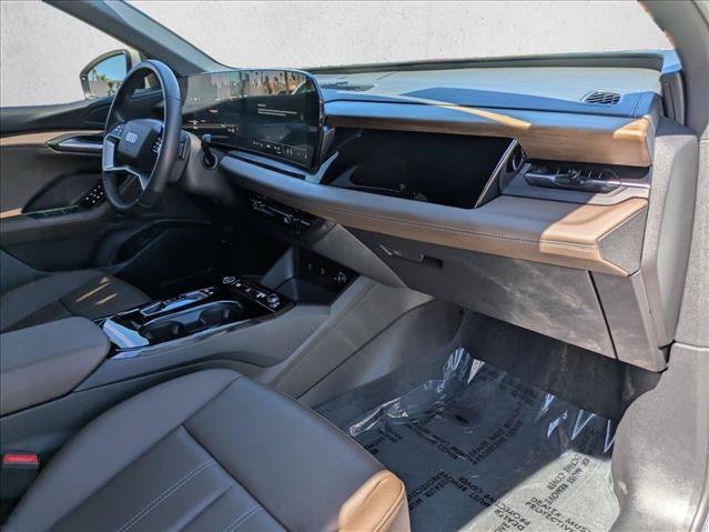 Used 2025 Audi Q6 e-tron Premium RWD image 22