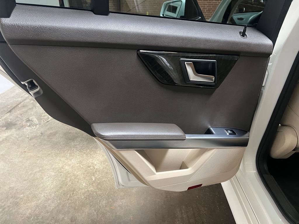 Used 2015 Mercedes-Benz GLK 350 2WD image 28