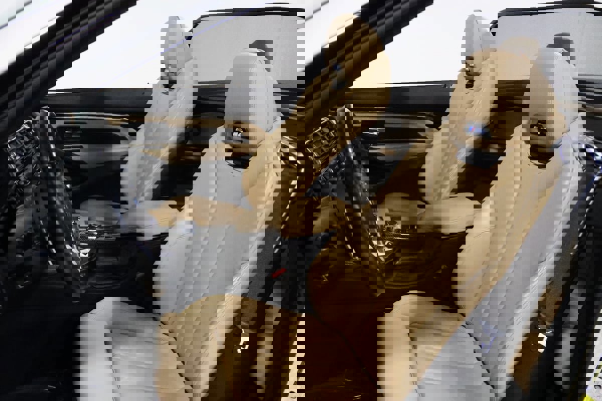 Used 2018 BMW M4 Convertible image 42