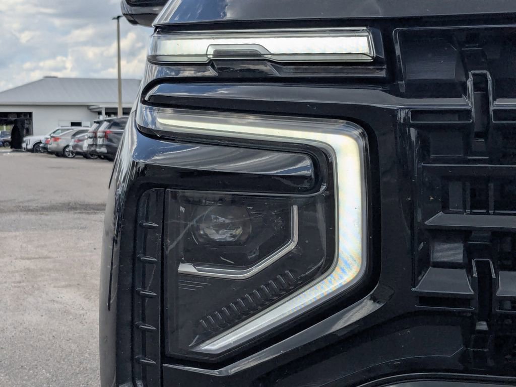 Certified 2025 Chevrolet Suburban Z71 AWD/4WD image 10