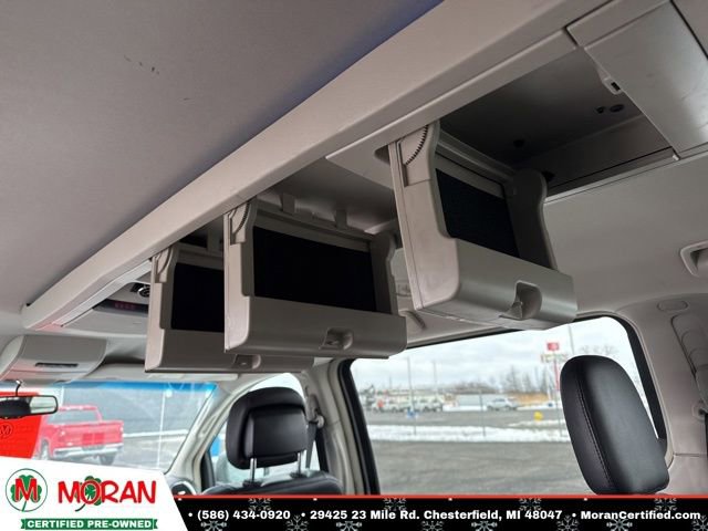 Used 2013 Chrysler Town & Country Touring image 31