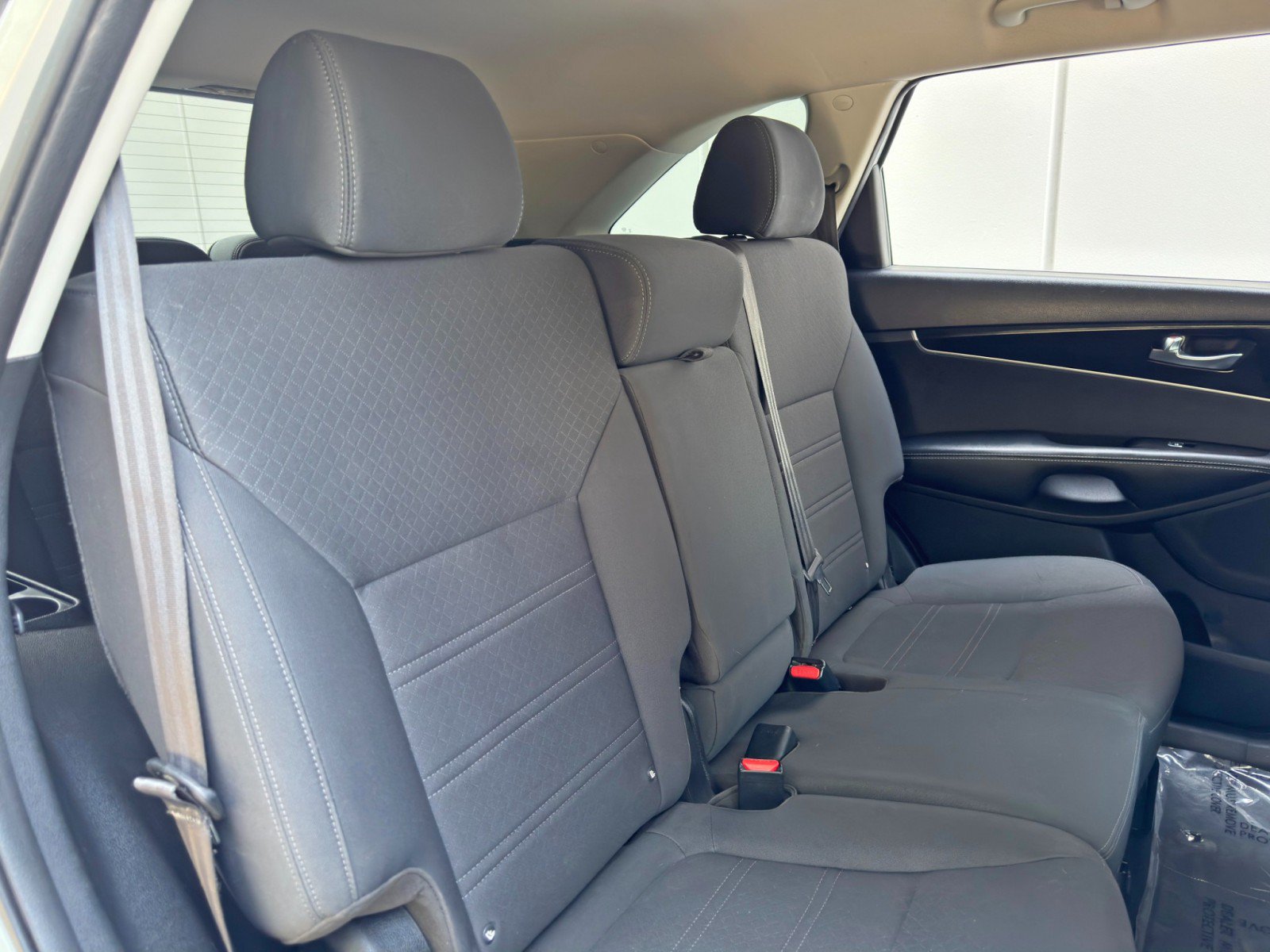 Used 2020 Kia Sorento S FWD image 34