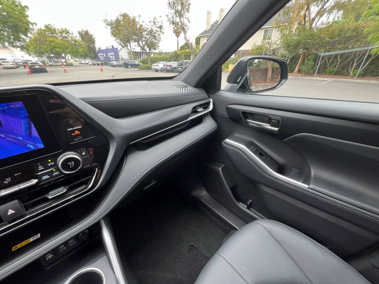 Used 2025 Toyota Highlander XSE AWD/4WD image 38