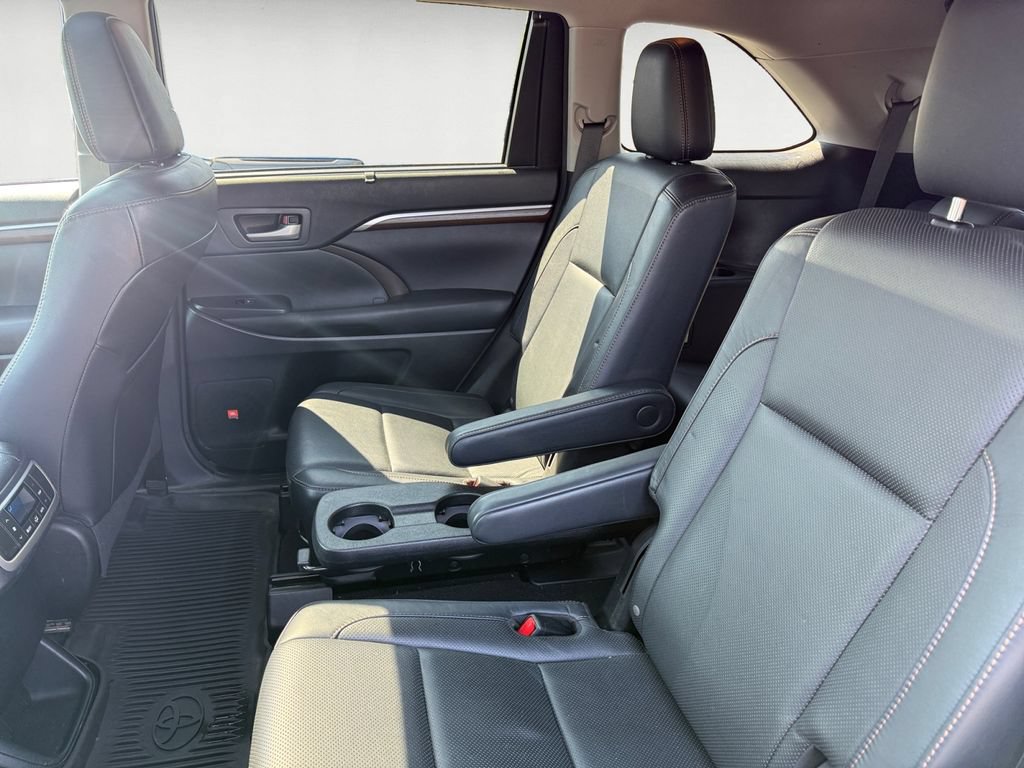 Used 2016 Toyota Highlander Limited AWD/4WD image 14