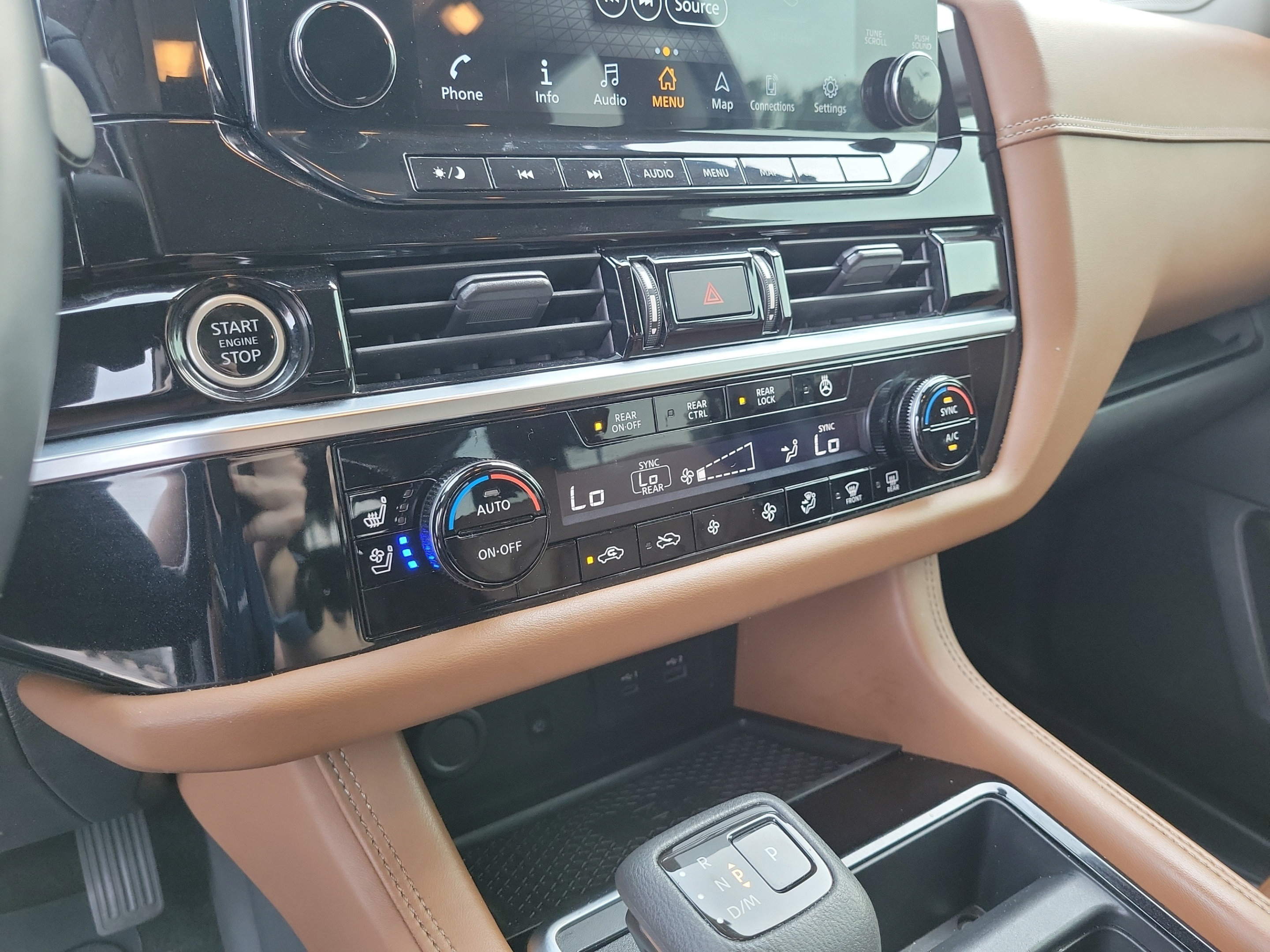 Used 2022 Nissan Pathfinder Platinum w/ Cargo Package AWD/4WD image 19